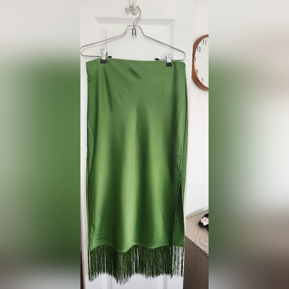 Rachel Zoe Vibrant Green Satin  Pencil Skirt - Picture 1 of 8